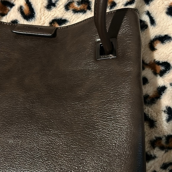 Calvin Klein Ash Tote with Magnetic Snap - Picture 6 of 7